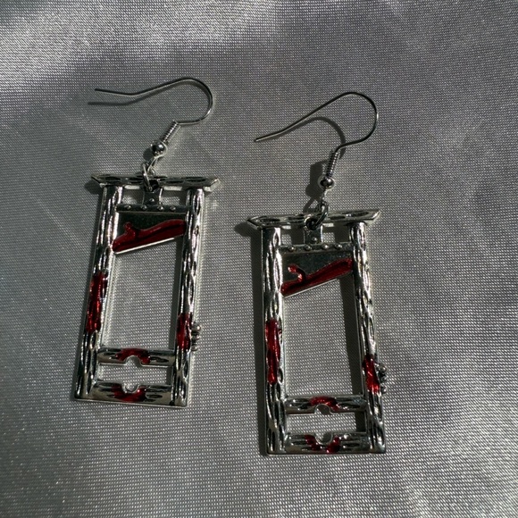 Halloween partgothic jewelery 
Bloody guillotine Silver and RedDangle Earrings - Picture 5 of 5